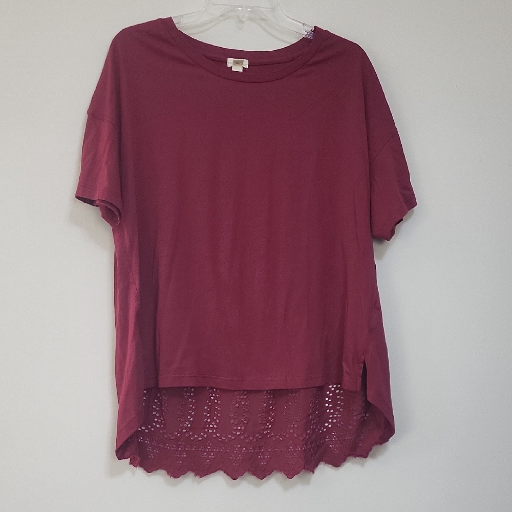 TINY Burgandy Red Cotton Embroidered Back Hi-Low Short Sleeve Tee